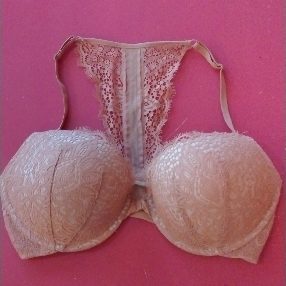 Victoria Secret push up bra 36D.